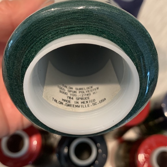 NEW 🧵 Big Bundle of 12 Treads for Overlock Sewing machine - Picture 3 of 14